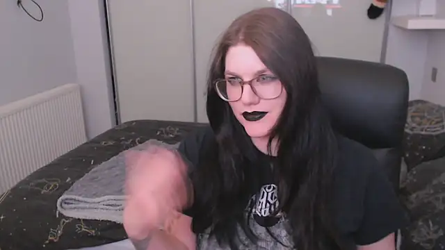 Snapshot of GothSuccubusBabe chatting on 02-22-26, 04:16 GothSuccubusBabe online show from 02-22-26, 04:16