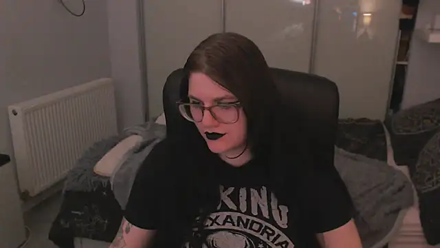 GothSuccubusBabe online show from 06-21-26, 11:18