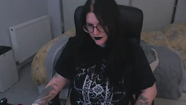 GothSuccubusBabe online show from 07-26-26, 10:27