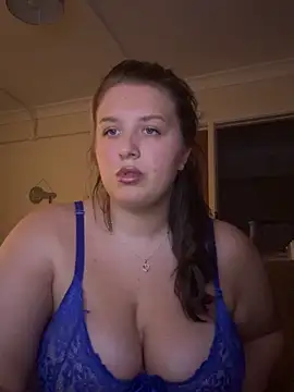 CutieCurvyGirlxo online show from 02-01-26, 10:41