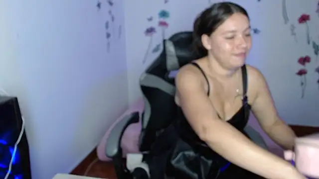 Snapshot of mariaana__222 chatting on 02-22-26, 04:46 mariaana 222 online show from 02-22-26, 04:46