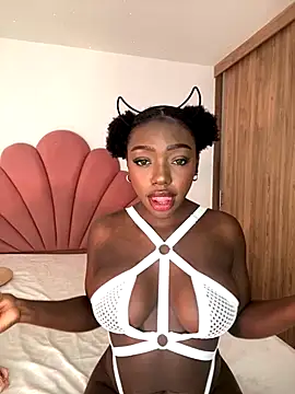 Snapshot of alissradiante1 chatting on 11-06-25, 01:17 alissradiante1 online show from 11-06-25, 01:17