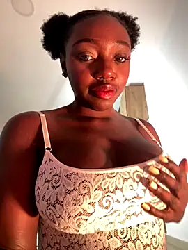 Snapshot of alissradiante1 chatting on 11-14-25, 01:59 alissradiante1 online show from 11-14-25, 01:59