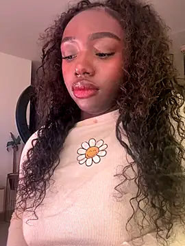 Snapshot of alissradiante1 chatting on 01-08-26, 05:54 alissradiante1 online show from 01-08-26, 05:54