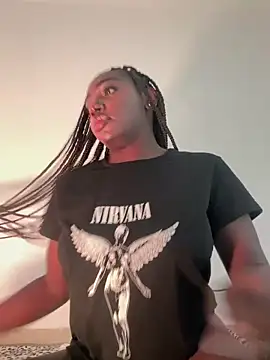 Snapshot of alissradiante1 chatting on 02-14-26, 03:36 alissradiante1 online show from 02-14-26, 03:36