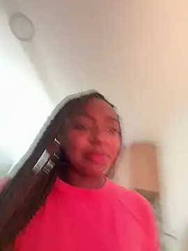 Snapshot of alissradiante1 chatting on 02-19-26, 01:23 alissradiante1 online show from 02-19-26, 01:23