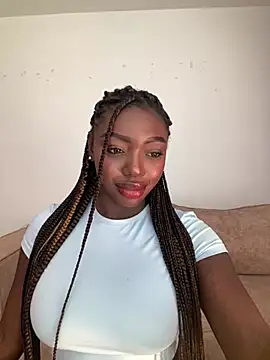 Snapshot of alissradiante1 chatting on 02-28-26, 02:45 alissradiante1 online show from 02-28-26, 02:45