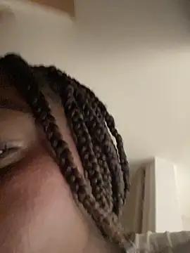 Snapshot of alissradiante1 chatting on 03-13-26, 01:23 alissradiante1 online show from 03-13-26, 01:23