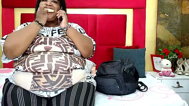 Snapshot of Exoticbigmandy chatting on 06-24-26, 01:54 Exoticbigmandy online show from 06-24-26, 01:54