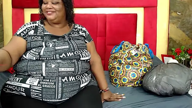 Snapshot of Exoticbigmandy chatting on 06-28-26, 02:01 Exoticbigmandy online show from 06-28-26, 02:01