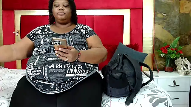 Snapshot of Exoticbigmandy chatting on 07-29-26, 02:15 Exoticbigmandy online show from 07-29-26, 02:15