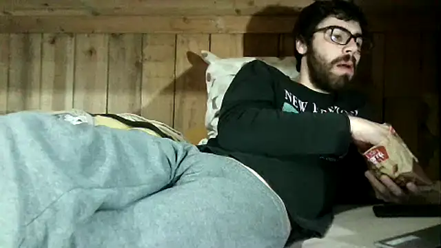 Snapshot of Angelsordemons6 chatting on 02-21-26, 04:41 Angelsordemons6 online show from 02-21-26, 04:41