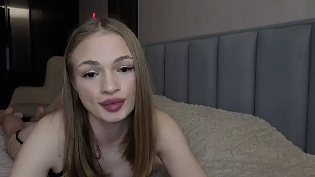 Snapshot of Pussyya777 chatting on 03-31-26, 11:43 Pussyya777 online show from 03-31-26, 11:43