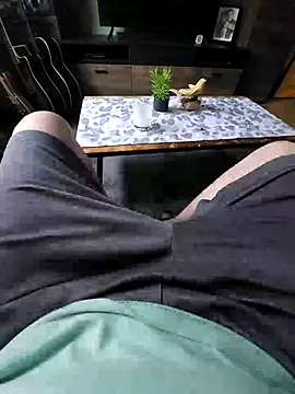 Snapshot of Heinz-horny-dick chatting on 05-30-26, 06:05 Heinz-horny-dick online show from 05-30-26, 06:05