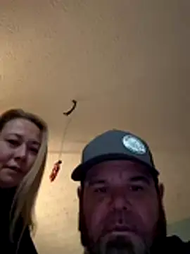 Snapshot of weready79 chatting on 12-21-25, 02:41 weready79 online show from 12-21-25, 02:41