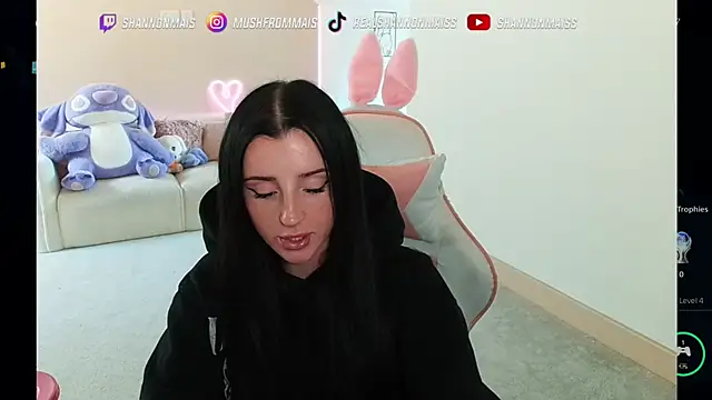 Snapshot of itsmais chatting on 09-09-25, 10:37 itsmais online show from 09-09-25, 10:37