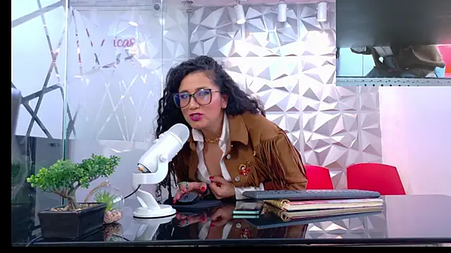 Dakota Rainbow22 online show from 02-17-26, 05:41