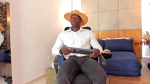 MarcusBlack  online show from 07-28-26, 12:48