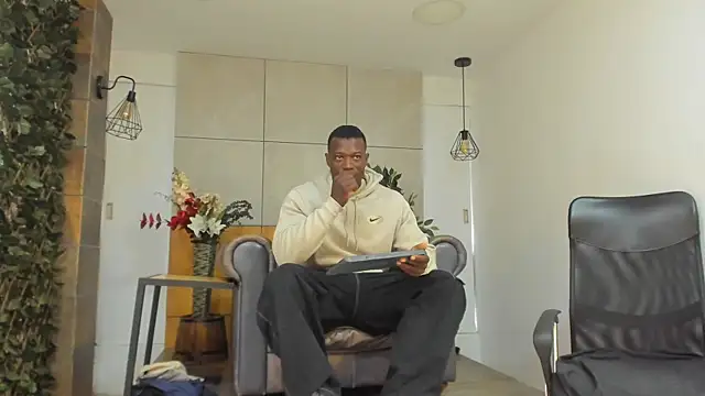 MarcusBlack  online show from 08-03-26, 11:37