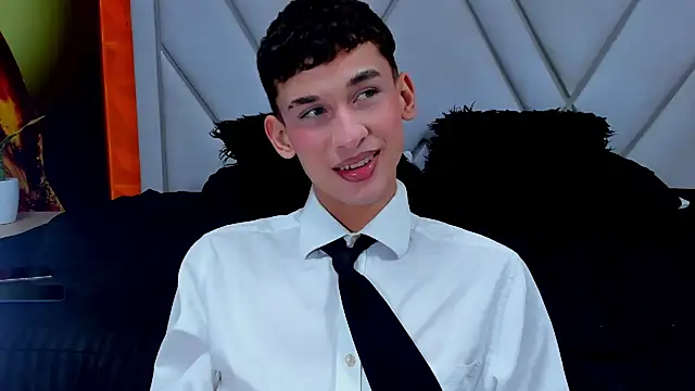 Snapshot of owen-stone chatting on 02-14-26, 11:45 owen-stone online show from 02-14-26, 11:45