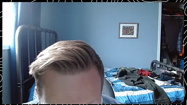 Snapshot of lustylyndon chatting on 12-13-25, 07:53 lustylyndon online show from 12-13-25, 07:53