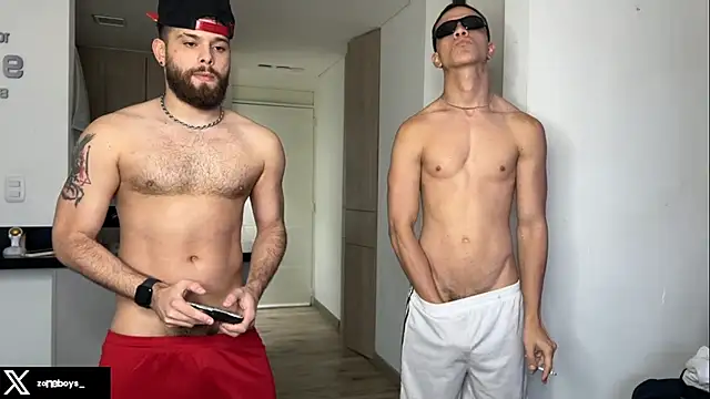 Snapshot of zoneboys chatting on 11-07-25, 10:32 zoneboys online show from 11-07-25, 10:32