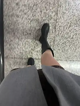 xiaoyuan01 online show from 10-30-25, 03:41