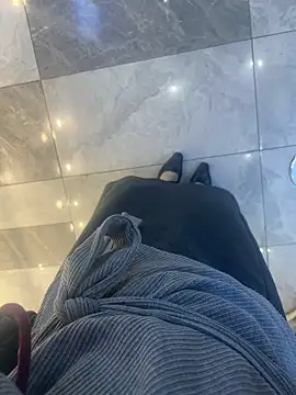 xiaoyuan01 online show from 11-27-25, 02:57