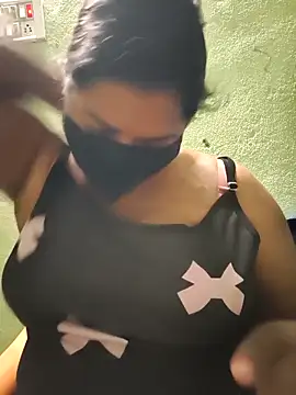 Liyaa 24 online show from 02-17-26, 04:57