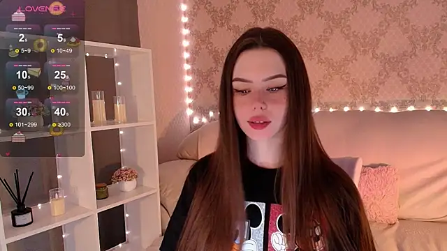 Snapshot of HolyMiax chatting on 06-19-26, 03:55 HolyMiax online show from 06-19-26, 03:55