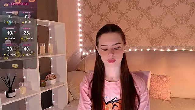 Snapshot of HolyMiax chatting on 07-11-26, 03:20 HolyMiax online show from 07-11-26, 03:20