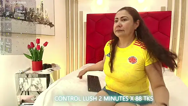 EmmaJhomson online show from 06-17-26, 01:12