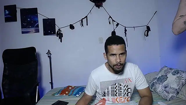 Snapshot of morbo_total69 chatting on 10-20-25, 10:21 morbo total69 online show from 10-20-25, 10:21