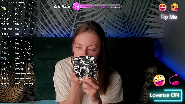 ChristyCrayme online show from 05-01-26, 10:14
