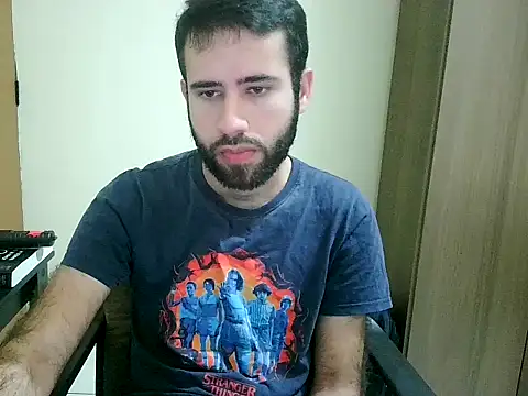 Snapshot of fthrfthr chatting on 01-09-26, 02:47 fthrfthr online show from 01-09-26, 02:47