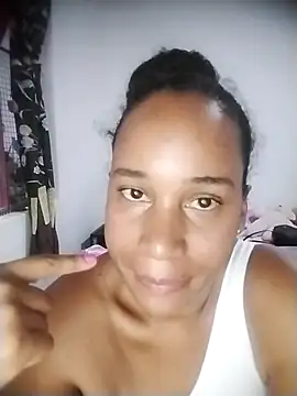 Snapshot of EbonyHorrny chatting on 10-28-25, 10:01 EbonyHorrny online show from 10-28-25, 10:01