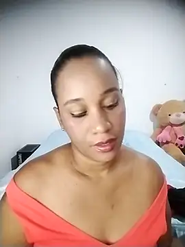 Snapshot of EbonyHorrny chatting on 11-13-25, 12:26 EbonyHorrny online show from 11-13-25, 12:26