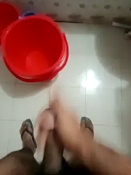 Snapshot of zim200 chatting on 11-25-25, 11:27 zim200 online show from 11-25-25, 11:27