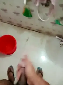 Snapshot of zim200 chatting on 11-30-25, 06:06 zim200 online show from 11-30-25, 06:06