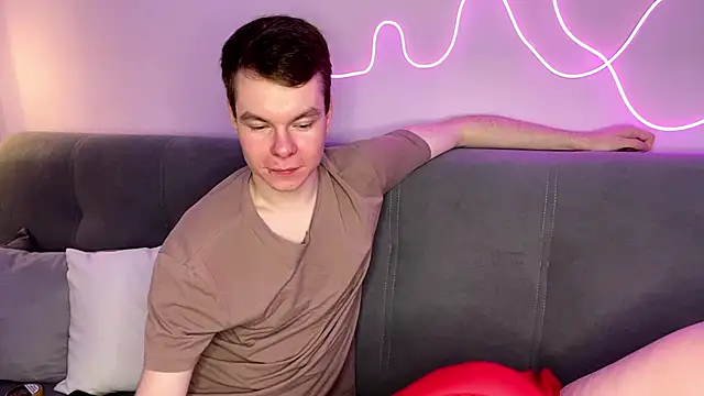 julielourens online show from 10-18-25, 08:26