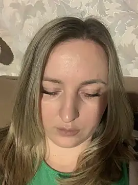 Snapshot of hotsteacher chatting on 02-25-26, 10:30 hotsteacher online show from 02-25-26, 10:30