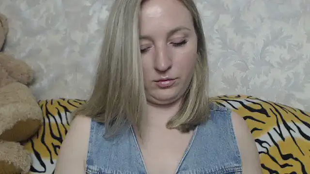 hotsteacher online show from 06-25-26, 09:30