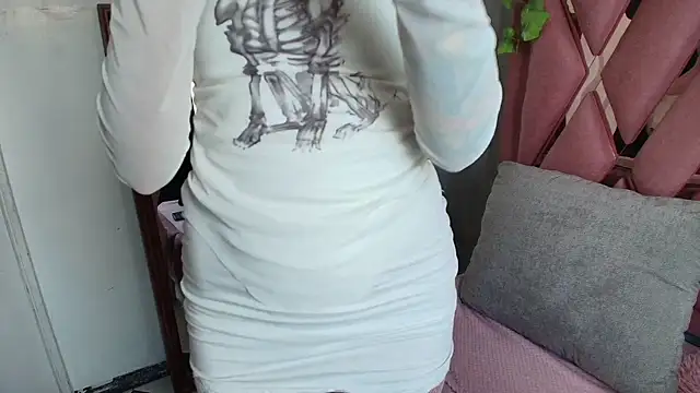 viollettaa  online show from 04-25-26, 06:49