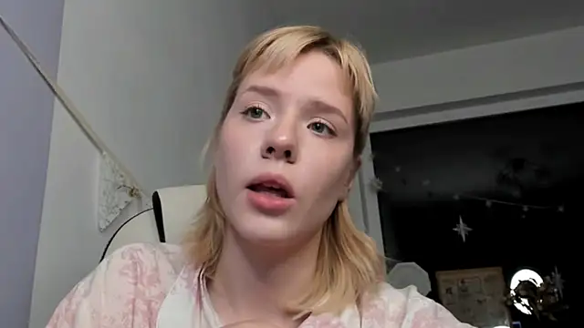 Snapshot of _CuteAsFuck_ chatting on 10-12-25, 01:21  CuteAsFuck  online show from 10-12-25, 01:21