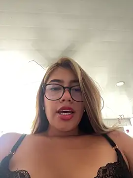 sara calderon online show from 10-11-25, 01:20