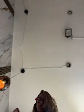 sara calderon online show from 12-03-25, 02:15