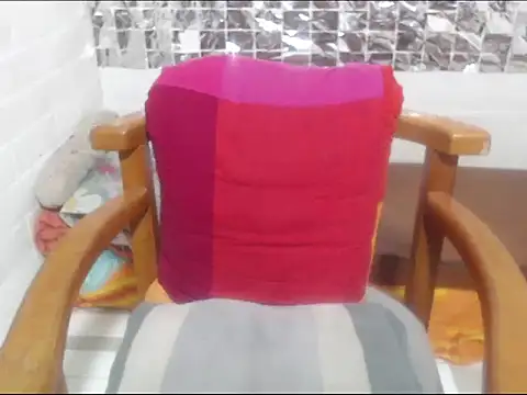 Snapshot of rose-crystal chatting on 02-21-26, 12:44 rose-crystal online show from 02-21-26, 12:44