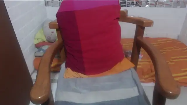 Snapshot of rose-crystal chatting on 02-24-26, 12:30 rose-crystal online show from 02-24-26, 12:30