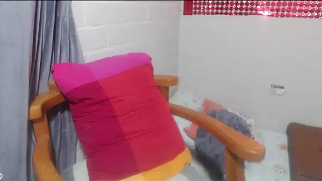 Snapshot of rose-crystal chatting on 03-07-26, 01:02 rose-crystal online show from 03-07-26, 01:02