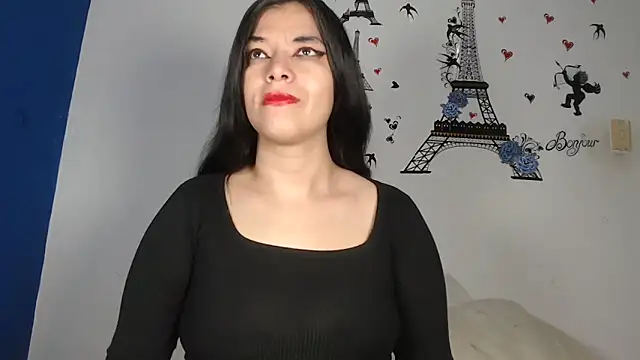 Snapshot of IVONNE_SEX chatting on 10-04-25, 07:23 IVONNE SEX online show from 10-04-25, 07:23